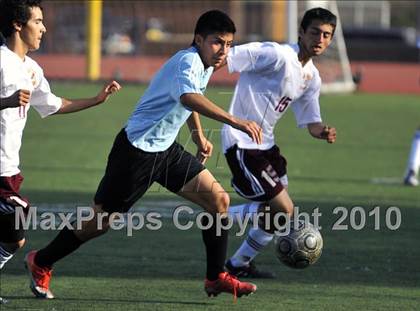 Thumbnail 2 in Salesian @ La Canada (CIF SS D5 Playoffs) photogallery.