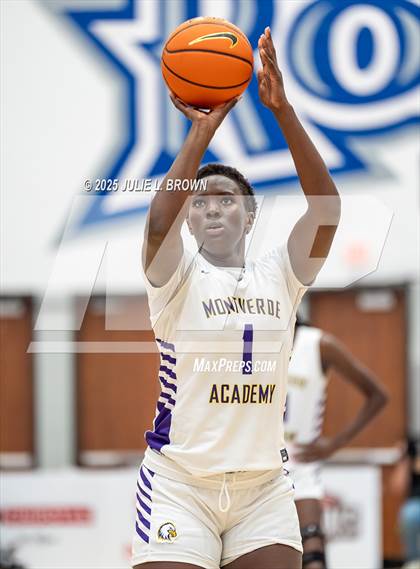 Thumbnail 1 in Montverde Academy vs Oak Cliff Faith Family Academy (Chipotle Nationals Semifinal) photogallery.