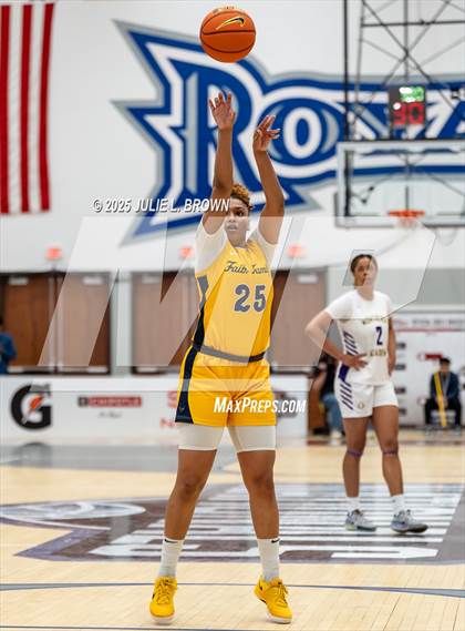 Thumbnail 2 in Montverde Academy vs Oak Cliff Faith Family Academy (Chipotle Nationals Semifinal) photogallery.