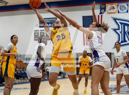 Thumbnail 1 in Montverde Academy vs Oak Cliff Faith Family Academy (Chipotle Nationals Semifinal) photogallery.