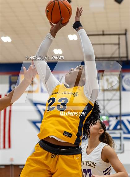 Thumbnail 3 in Montverde Academy vs Oak Cliff Faith Family Academy (Chipotle Nationals Semifinal) photogallery.