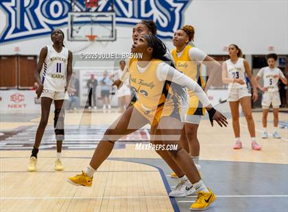 Thumbnail 2 in Montverde Academy vs Oak Cliff Faith Family Academy (Chipotle Nationals Semifinal) photogallery.
