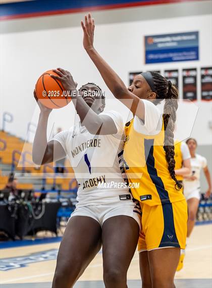 Thumbnail 2 in Montverde Academy vs Oak Cliff Faith Family Academy (Chipotle Nationals Semifinal) photogallery.