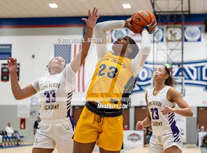 Thumbnail 1 in Montverde Academy vs Oak Cliff Faith Family Academy (Chipotle Nationals Semifinal) photogallery.