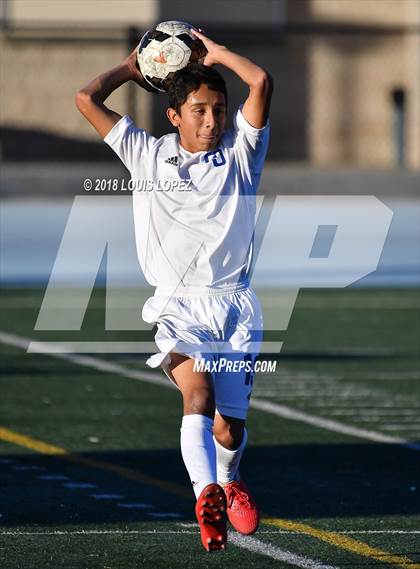 Thumbnail 3 in Charter Oak @ San Dimas photogallery.