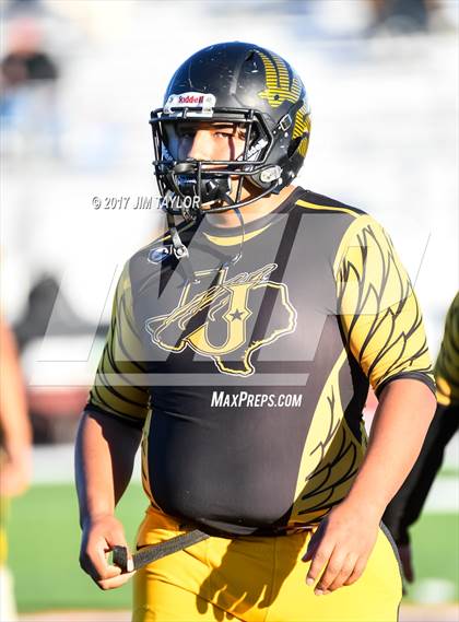 Thumbnail 3 in Tioga vs. Jonesboro (UIL 6-Man 1-A Semifinal) photogallery.