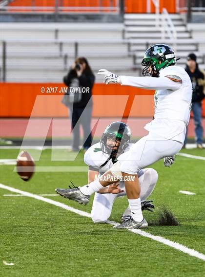 Thumbnail 2 in Tioga vs. Jonesboro (UIL 6-Man 1-A Semifinal) photogallery.