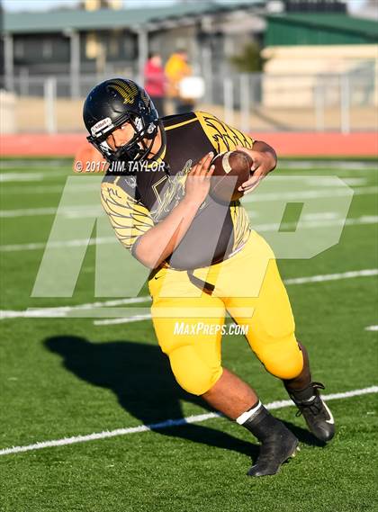 Thumbnail 3 in Tioga vs. Jonesboro (UIL 6-Man 1-A Semifinal) photogallery.
