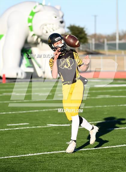 Thumbnail 3 in Tioga vs. Jonesboro (UIL 6-Man 1-A Semifinal) photogallery.
