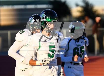 Thumbnail 1 in Tioga vs. Jonesboro (UIL 6-Man 1-A Semifinal) photogallery.