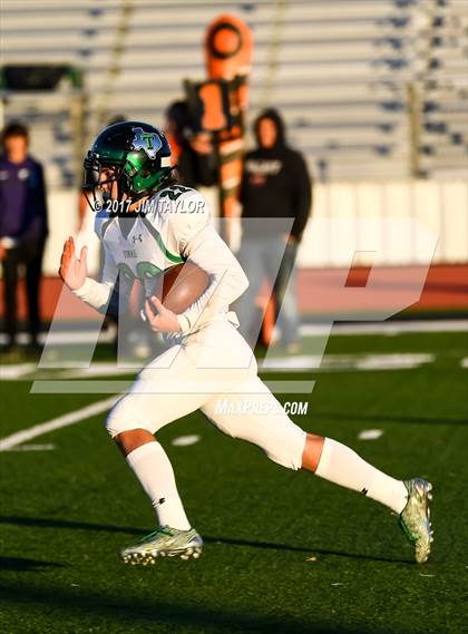 Thumbnail 2 in Tioga vs. Jonesboro (UIL 6-Man 1-A Semifinal) photogallery.