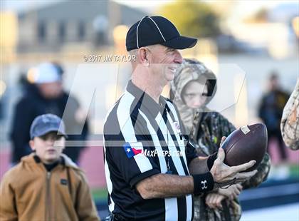 Thumbnail 2 in Tioga vs. Jonesboro (UIL 6-Man 1-A Semifinal) photogallery.