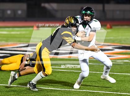 Thumbnail 1 in Tioga vs. Jonesboro (UIL 6-Man 1-A Semifinal) photogallery.