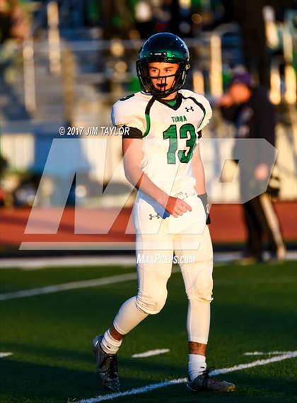 Thumbnail 2 in Tioga vs. Jonesboro (UIL 6-Man 1-A Semifinal) photogallery.