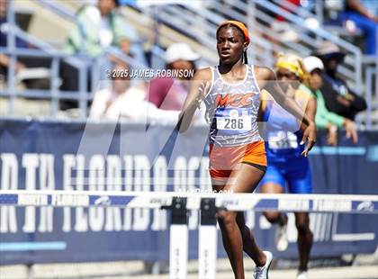 Thumbnail 1 in Bob Hayes Invitational (400m Hurdles) photogallery.