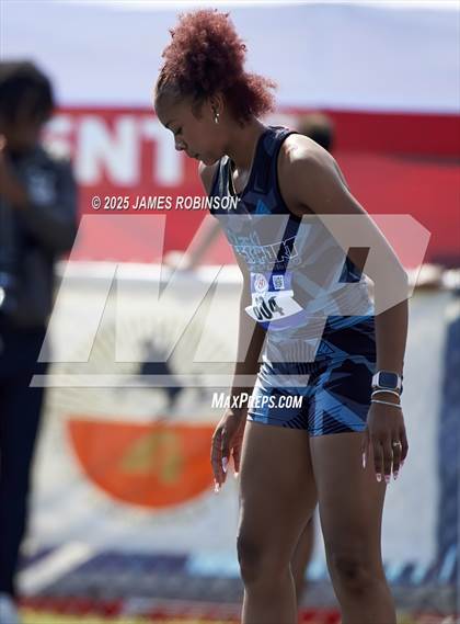 Thumbnail 1 in Bob Hayes Invitational (400m Hurdles) photogallery.
