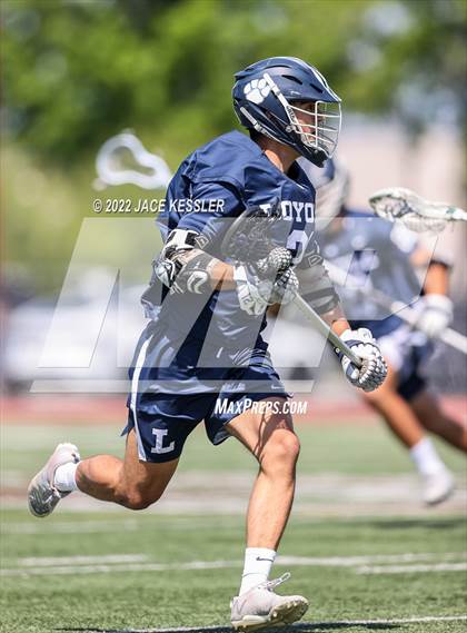 Thumbnail 1 in Loyola @ Crespi photogallery.