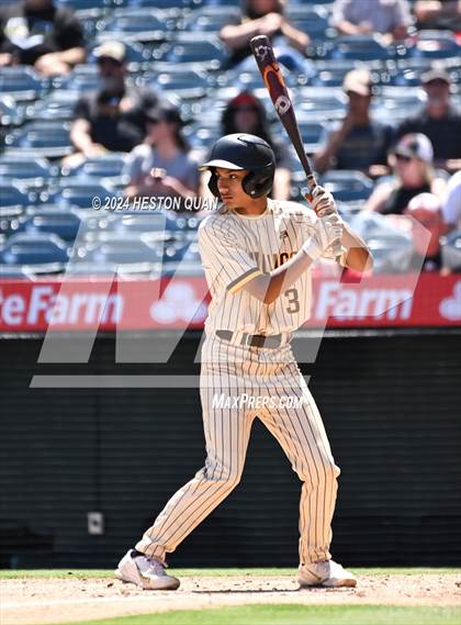 Thumbnail 3 in Don Lugo vs. Mission Viejo (Halo Classic) photogallery.