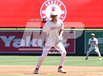 Thumbnail 2 in Don Lugo vs. Mission Viejo (Halo Classic) photogallery.