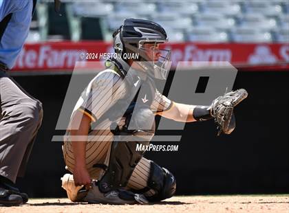 Thumbnail 2 in Don Lugo vs. Mission Viejo (Halo Classic) photogallery.