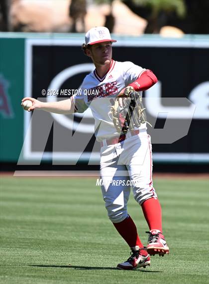 Thumbnail 3 in Don Lugo vs. Mission Viejo (Halo Classic) photogallery.