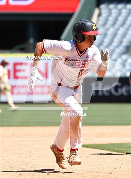 Thumbnail 2 in Don Lugo vs. Mission Viejo (Halo Classic) photogallery.