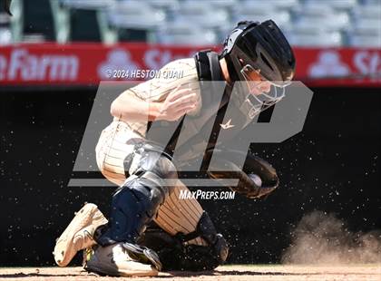 Thumbnail 2 in Don Lugo vs. Mission Viejo (Halo Classic) photogallery.