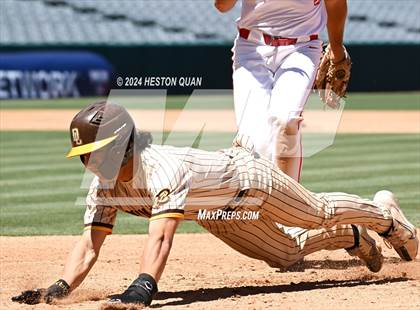 Thumbnail 3 in Don Lugo vs. Mission Viejo (Halo Classic) photogallery.