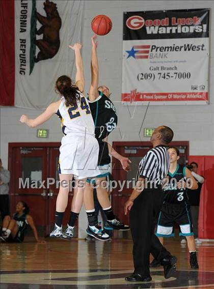 Thumbnail 1 in Sheldon vs. Oak Ridge (CIF SJS D1 Playoffs) photogallery.