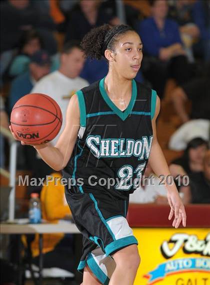 Thumbnail 3 in Sheldon vs. Oak Ridge (CIF SJS D1 Playoffs) photogallery.