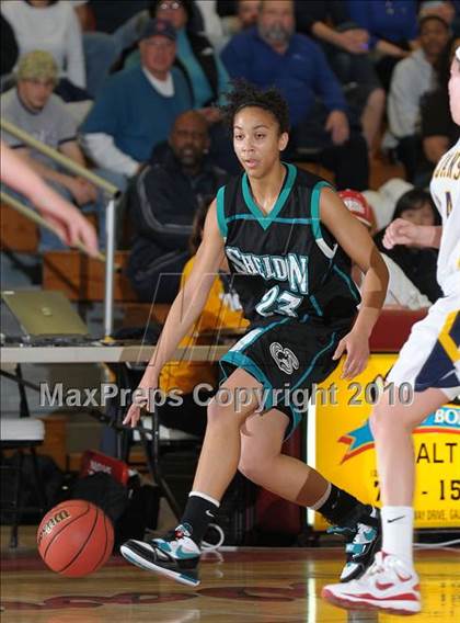 Thumbnail 3 in Sheldon vs. Oak Ridge (CIF SJS D1 Playoffs) photogallery.