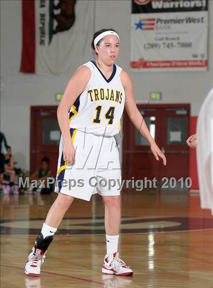 Thumbnail 3 in Sheldon vs. Oak Ridge (CIF SJS D1 Playoffs) photogallery.