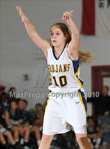 Thumbnail 1 in Sheldon vs. Oak Ridge (CIF SJS D1 Playoffs) photogallery.