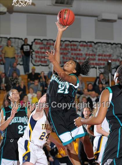 Thumbnail 3 in Sheldon vs. Oak Ridge (CIF SJS D1 Playoffs) photogallery.