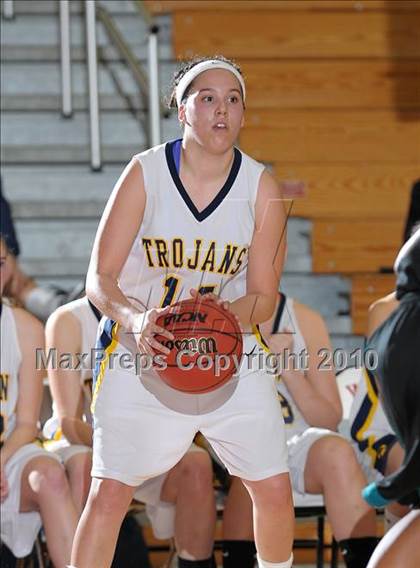 Thumbnail 1 in Sheldon vs. Oak Ridge (CIF SJS D1 Playoffs) photogallery.