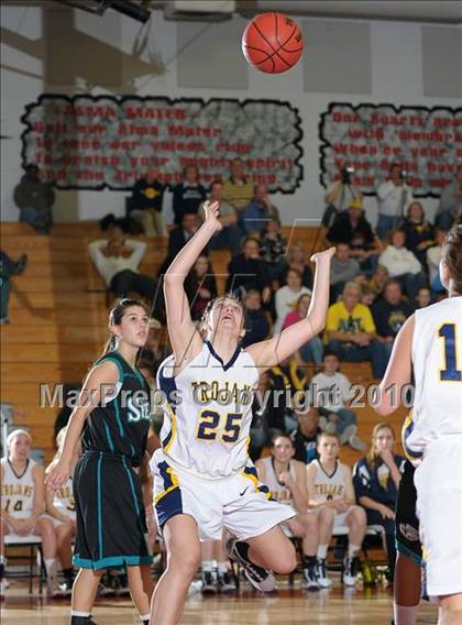 Thumbnail 2 in Sheldon vs. Oak Ridge (CIF SJS D1 Playoffs) photogallery.