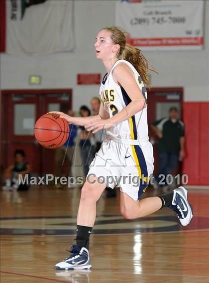 Thumbnail 2 in Sheldon vs. Oak Ridge (CIF SJS D1 Playoffs) photogallery.