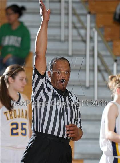 Thumbnail 3 in Sheldon vs. Oak Ridge (CIF SJS D1 Playoffs) photogallery.