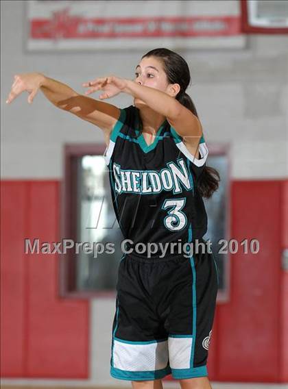 Thumbnail 1 in Sheldon vs. Oak Ridge (CIF SJS D1 Playoffs) photogallery.