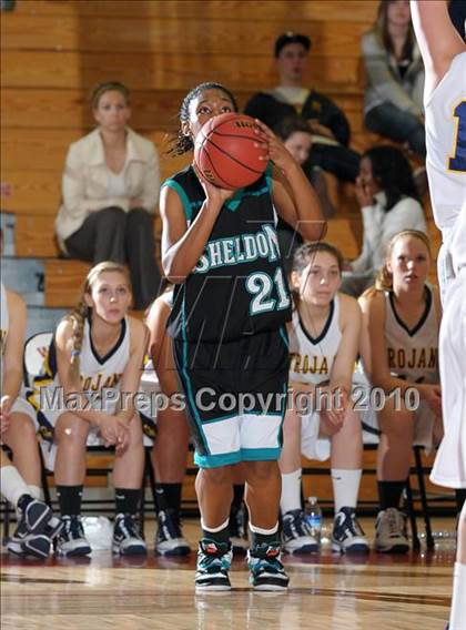 Thumbnail 2 in Sheldon vs. Oak Ridge (CIF SJS D1 Playoffs) photogallery.