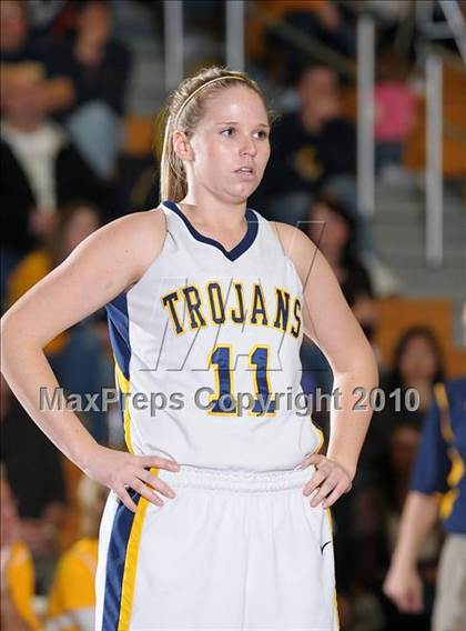 Thumbnail 3 in Sheldon vs. Oak Ridge (CIF SJS D1 Playoffs) photogallery.