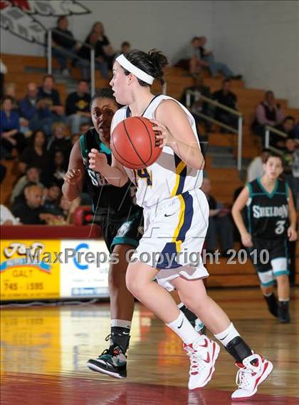 Thumbnail 2 in Sheldon vs. Oak Ridge (CIF SJS D1 Playoffs) photogallery.