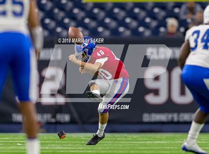 Thumbnail 3 in Cypress Creek vs West Brook (UIL 6A Quarterfinal Playoffs) photogallery.