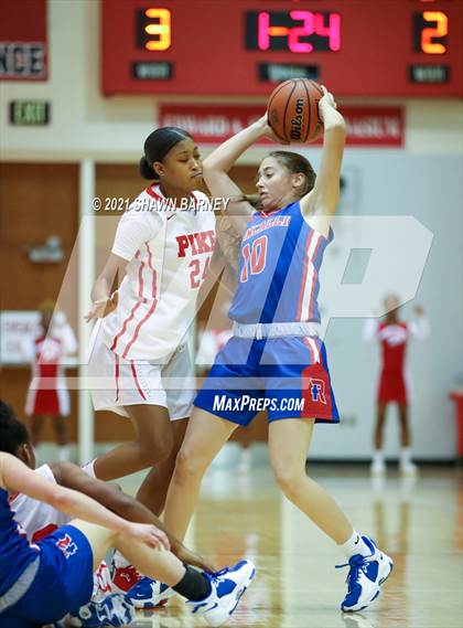 Thumbnail 1 in Roncalli @ Pike photogallery.