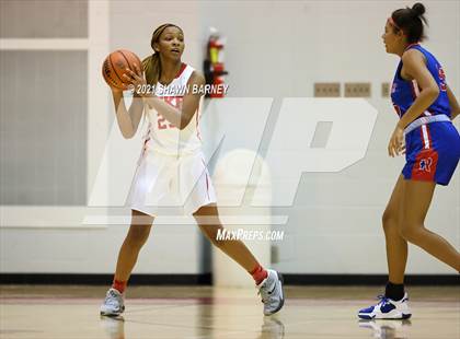 Thumbnail 2 in Roncalli @ Pike photogallery.
