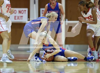 Thumbnail 1 in Roncalli @ Pike photogallery.