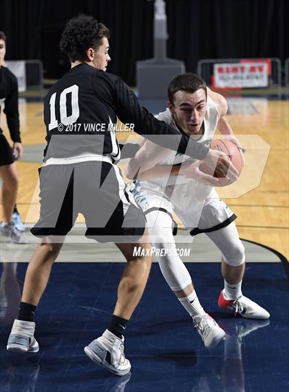 Thumbnail 2 in Kentlake vs. Bonney Lake photogallery.