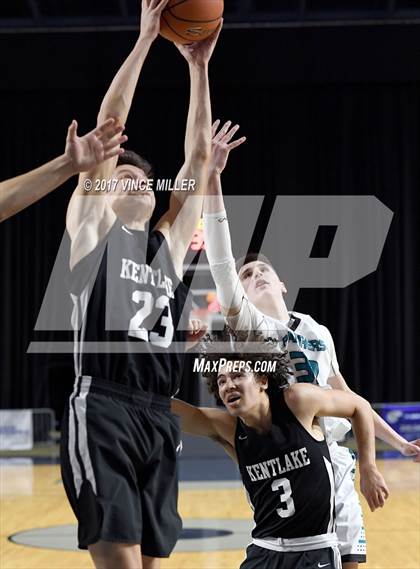 Thumbnail 2 in Kentlake vs. Bonney Lake photogallery.