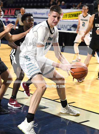 Thumbnail 3 in Kentlake vs. Bonney Lake photogallery.