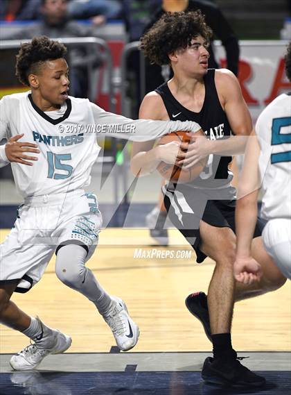 Thumbnail 2 in Kentlake vs. Bonney Lake photogallery.
